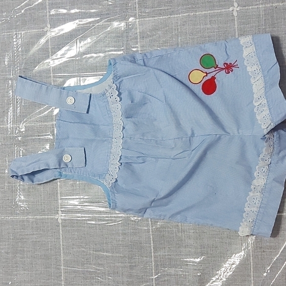 vintage overalls with balloons. - Picture 1 of 1